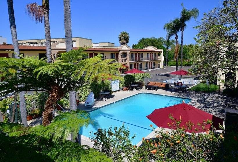 Отель Lamplighter Inn & Suites At Sdsu