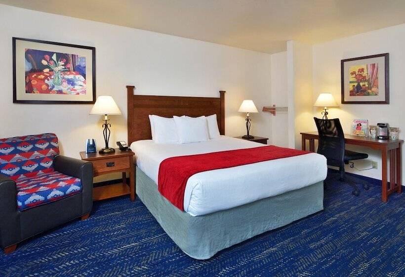 Отель Lamplighter Inn & Suites At Sdsu
