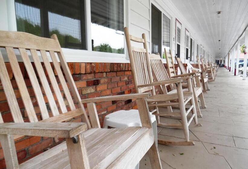 Отель Laurel Park Inn