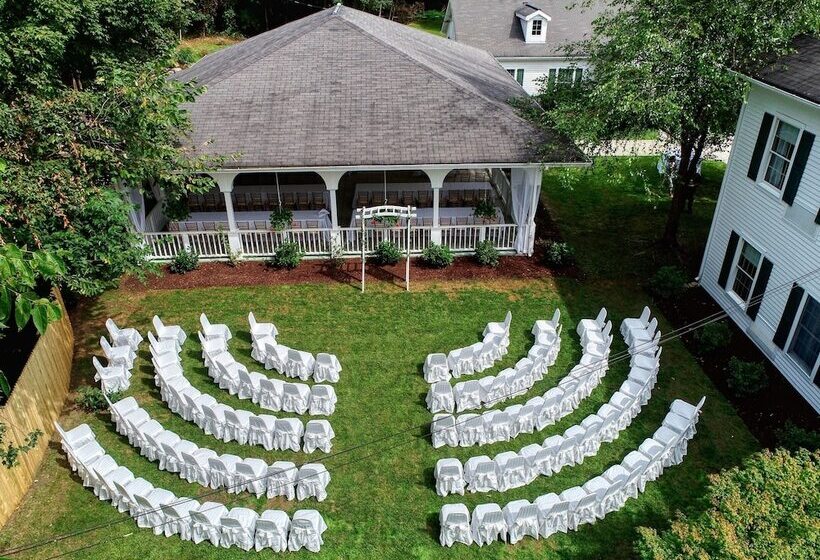 فندق Le Chambord At Curry Estate