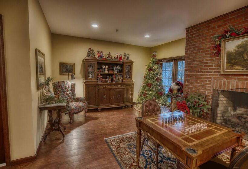 فندق Le Chambord At Curry Estate