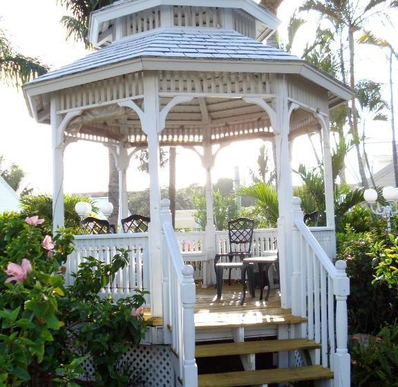 فندق Lemon Tree Inn   Near Tin City