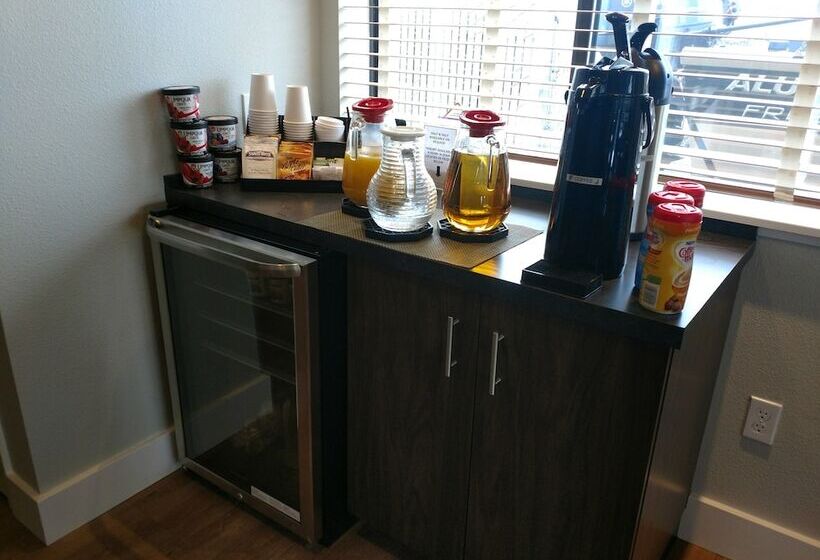 فندق Lewis River Inn