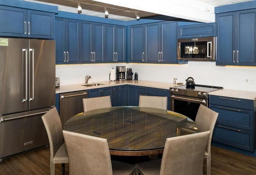 فندق Lift One Condominiums