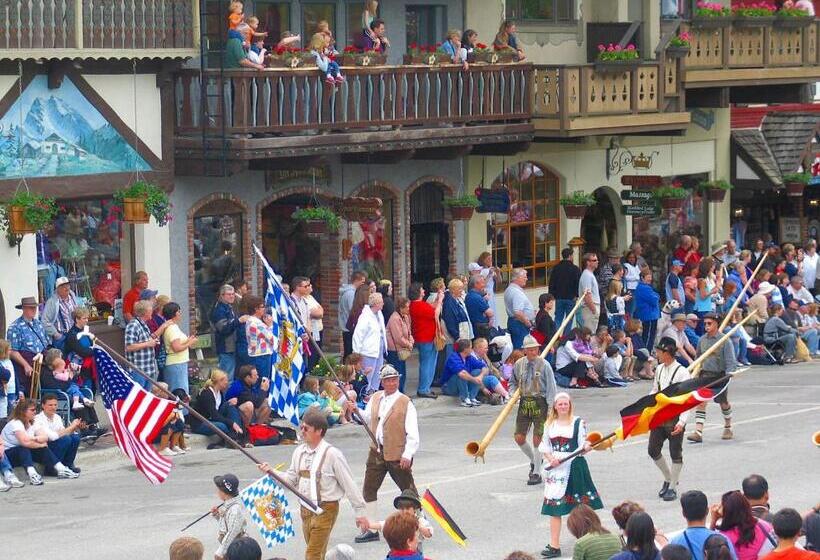 Отель Linderhof Inn