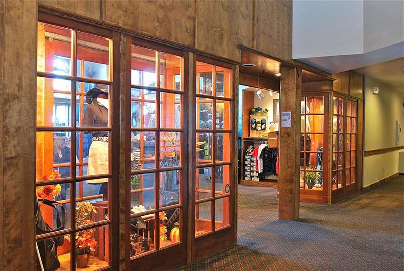 Hotel Lone Tree Golf Club And