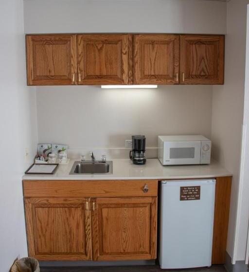 Hotel Lone Tree Golf Club And