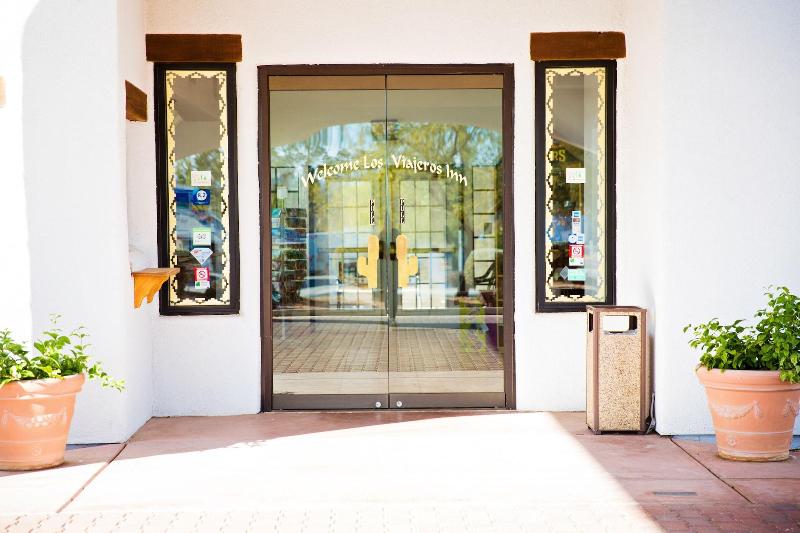 Отель Los Viajeros Inn