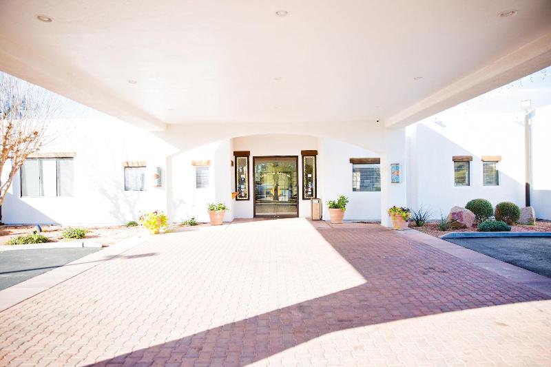 Отель Los Viajeros Inn