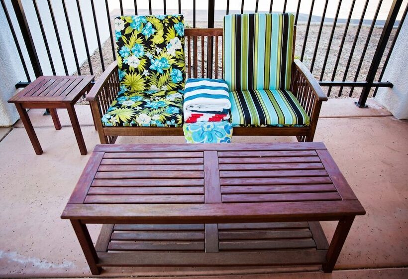 Отель Los Viajeros Inn