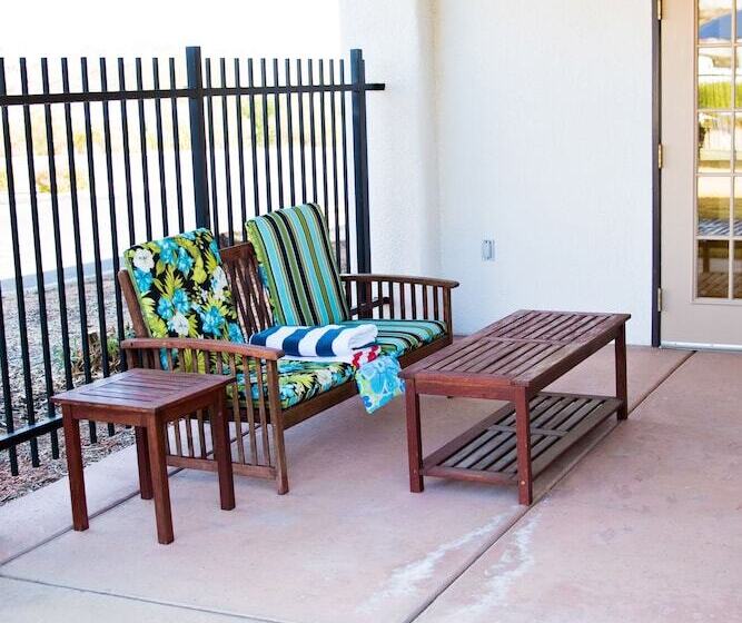 Отель Los Viajeros Inn