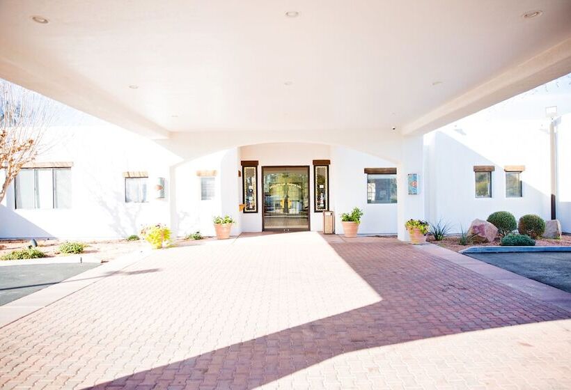 Отель Los Viajeros Inn