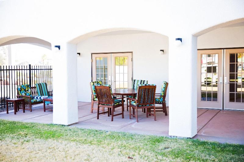 Отель Los Viajeros Inn