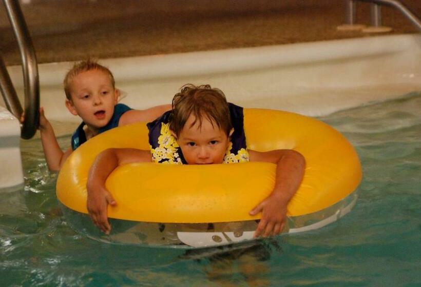 فندق Luck Country Inn