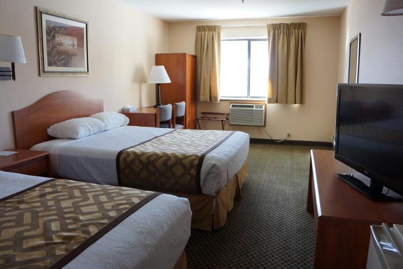 בית מלון כפרי Luxury Inn & Suites