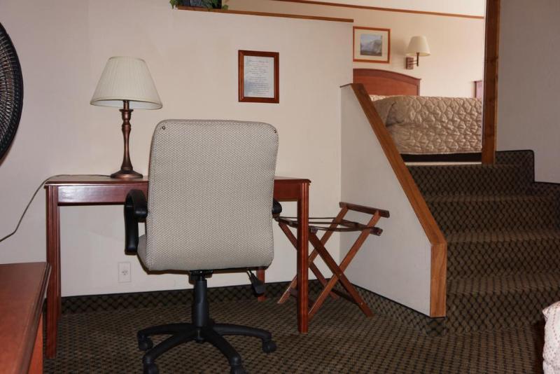 בית מלון כפרי Luxury Inn & Suites