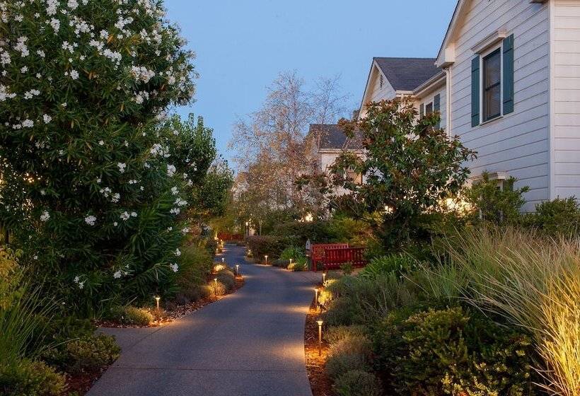 Отель Macarthur Place Inn & Spa