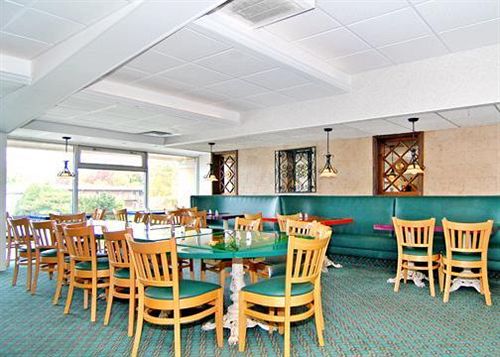 酒店 Quality Inn & Conference Center