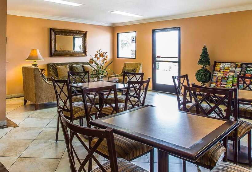 Отель Quality Inn Lake Elsinore I 15