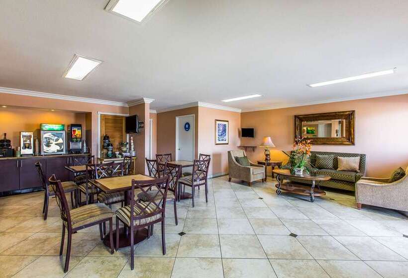 Отель Quality Inn Lake Elsinore I 15