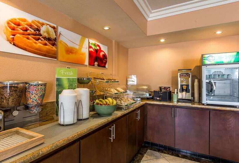 Отель Quality Inn Lake Elsinore I 15