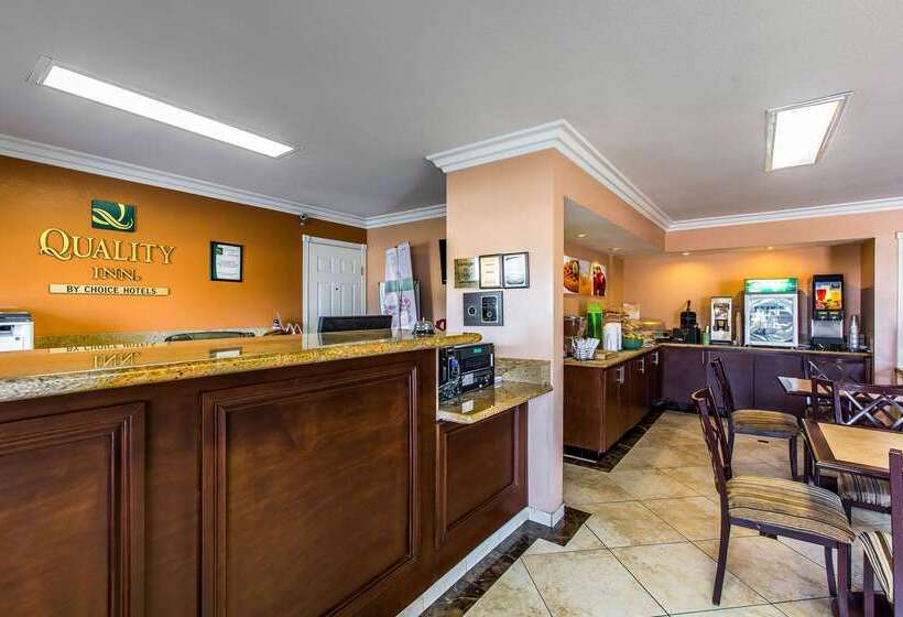 Отель Quality Inn Lake Elsinore I 15