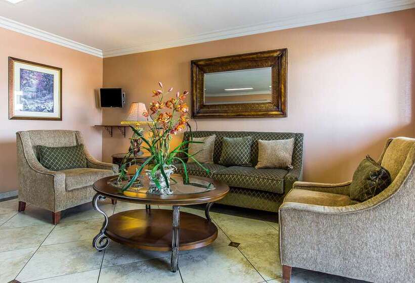 Отель Quality Inn Lake Elsinore I 15