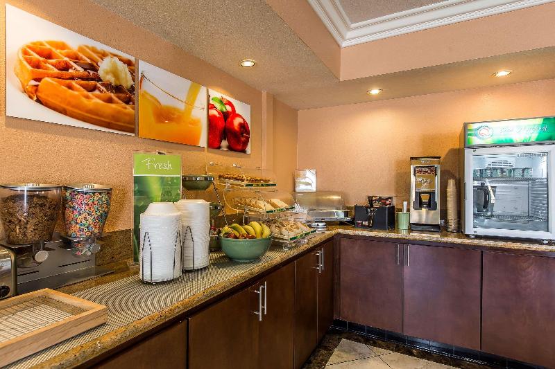 Отель Quality Inn Lake Elsinore I 15