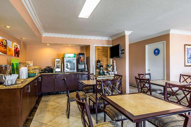 Отель Quality Inn Lake Elsinore I 15