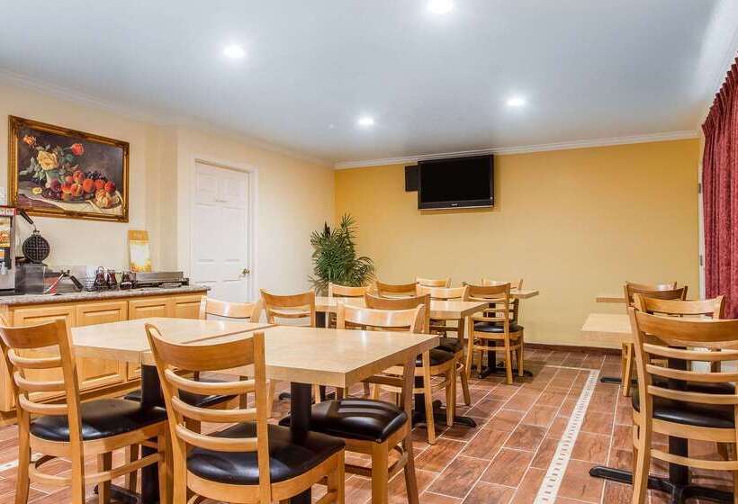 Отель Quality Inn & Suites Gilroy