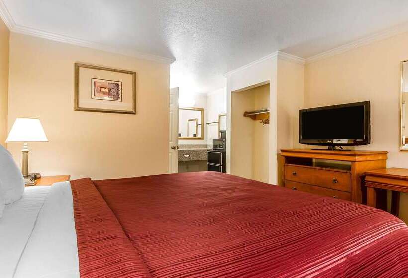 Отель Quality Inn & Suites Gilroy