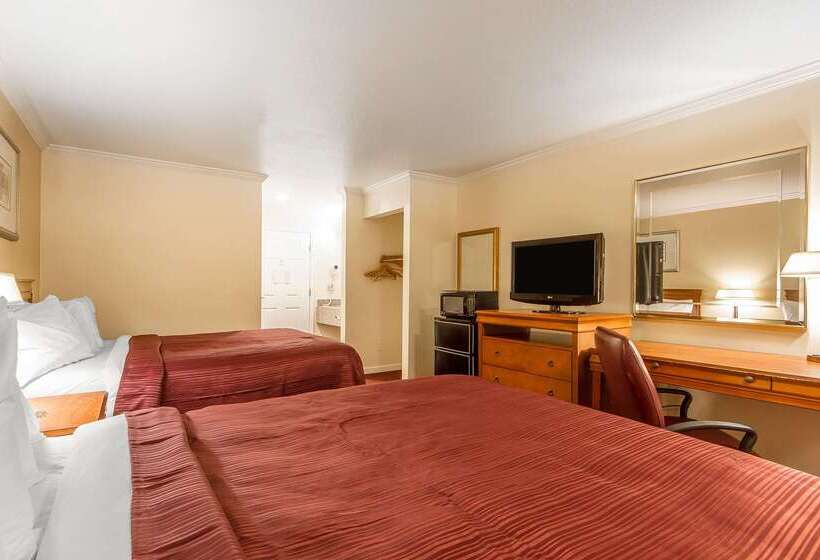 Отель Quality Inn & Suites Gilroy
