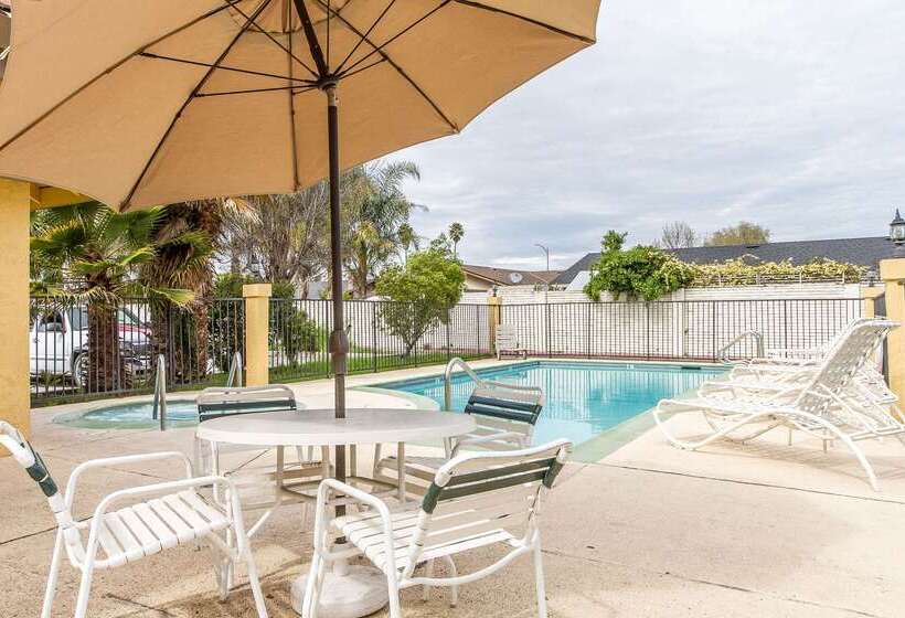 Отель Quality Inn & Suites Gilroy