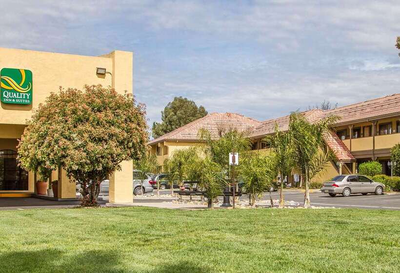 Отель Quality Inn & Suites Gilroy