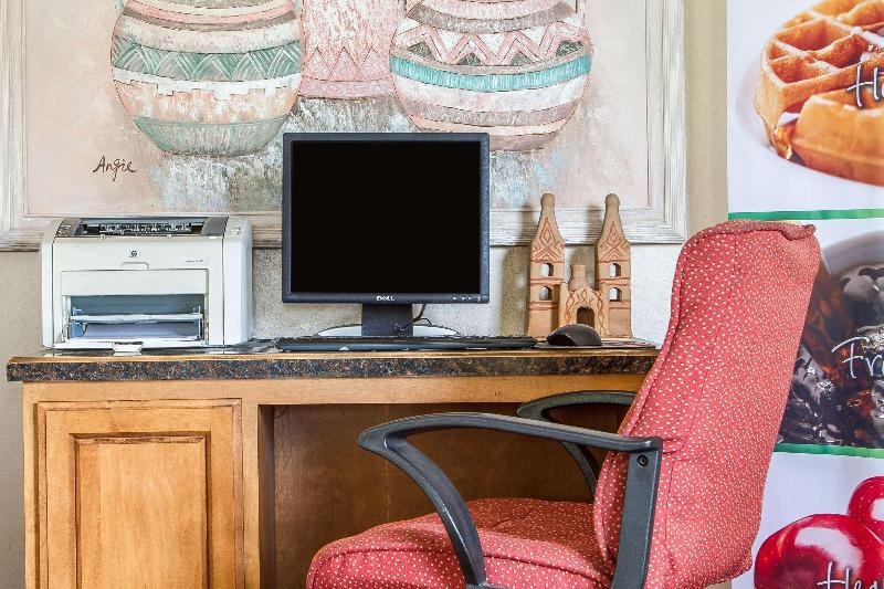 Отель Quality Inn & Suites Gilroy