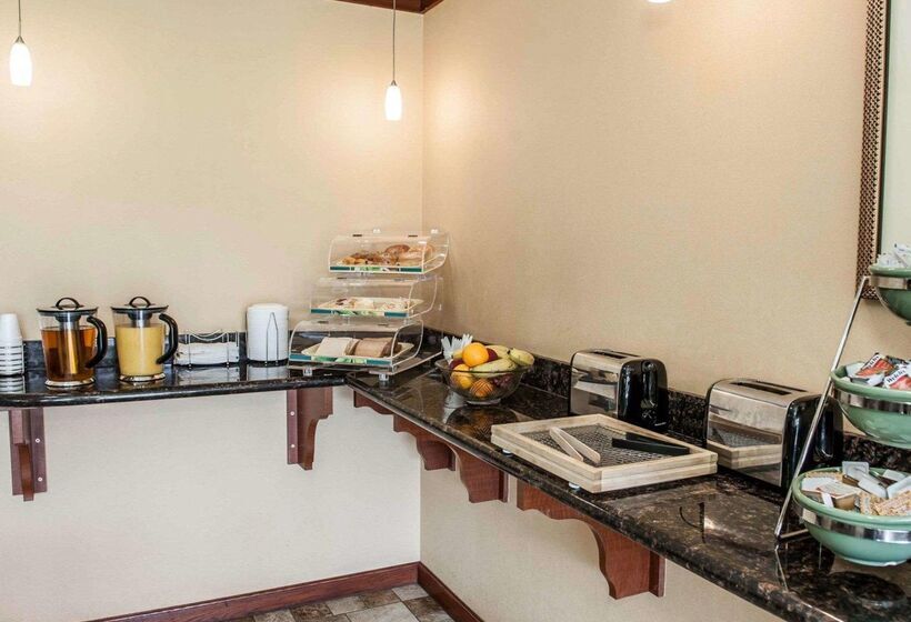 هتل Quality Inn & Suites Greenfield I70