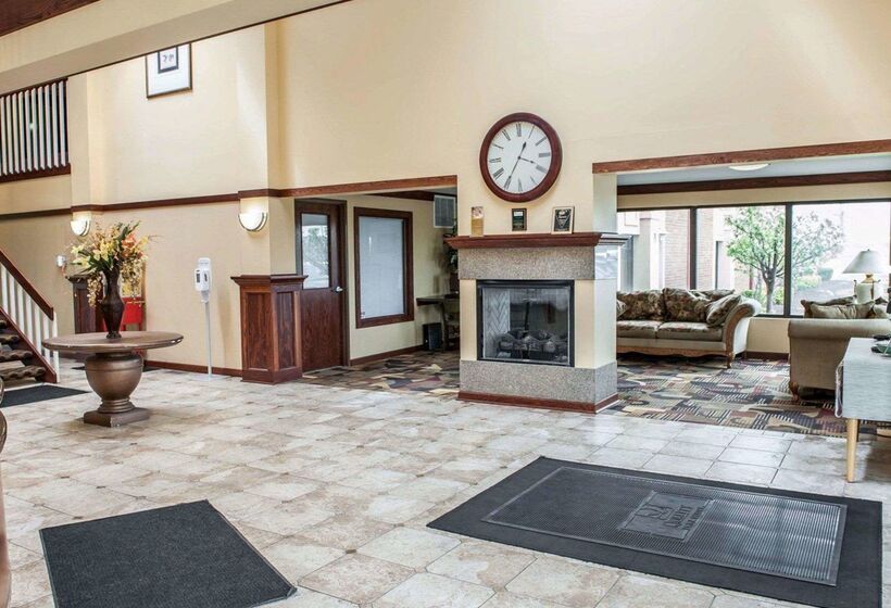 هتل Quality Inn & Suites Greenfield I70