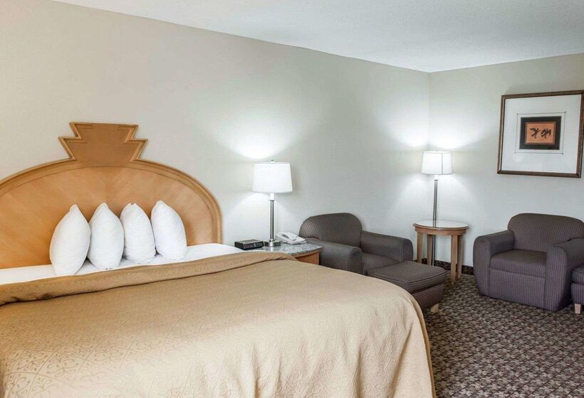 هتل Quality Inn & Suites Greenfield I70