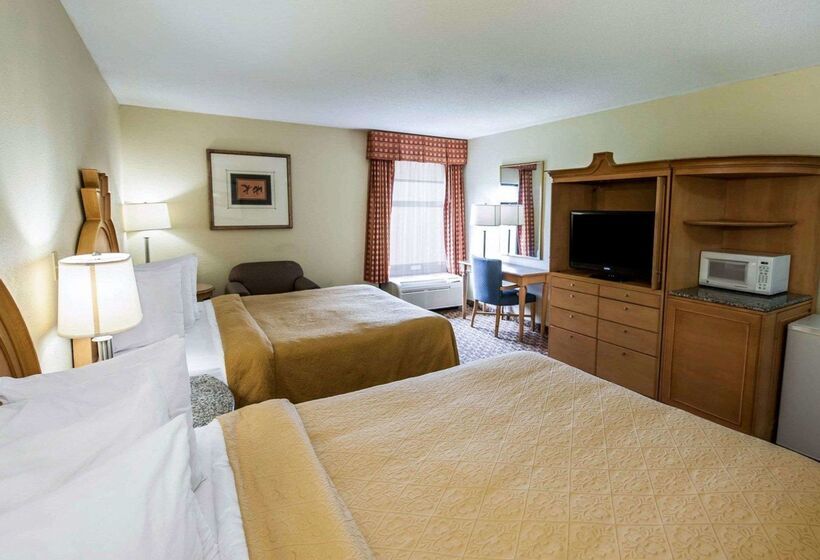 هتل Quality Inn & Suites Greenfield I70