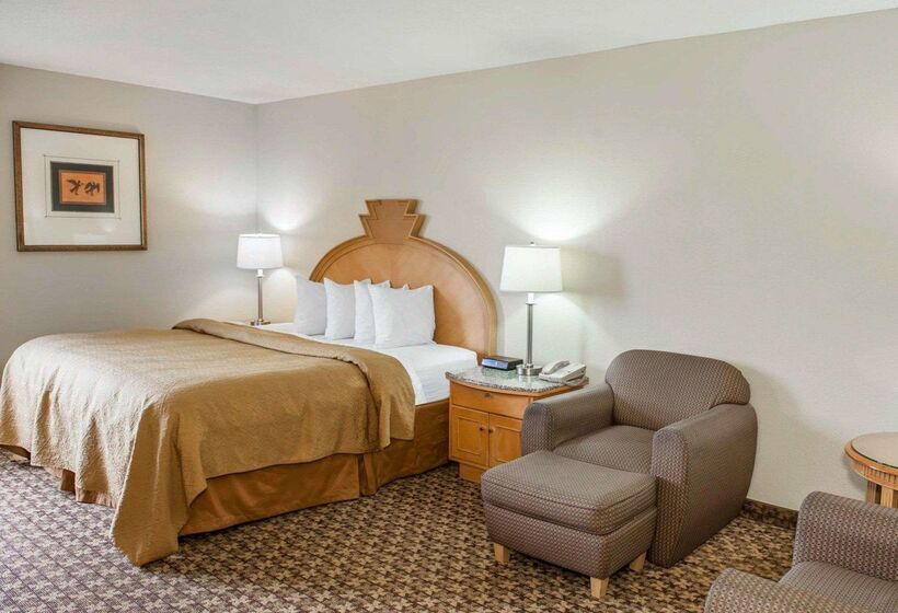 בית מלון כפרי Quality Inn & Suites Greenfield I70