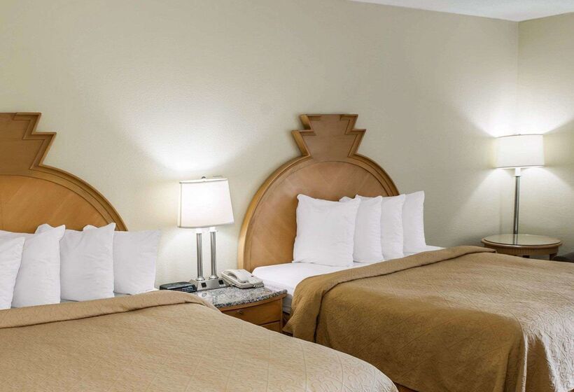 هتل Quality Inn & Suites Greenfield I70