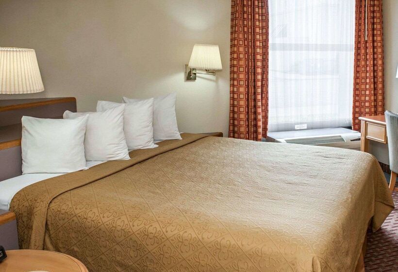 هتل Quality Inn & Suites Greenfield I70