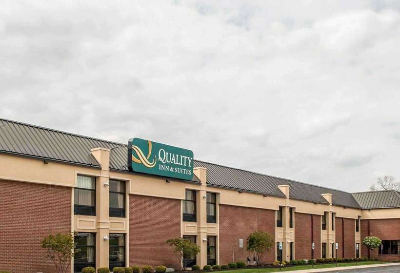 هتل Quality Inn & Suites Greenfield I70