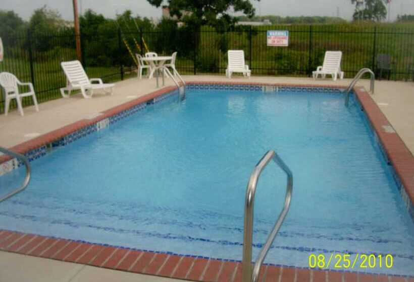 בית מלון כפרי Quality Inn & Suites Greenfield I70