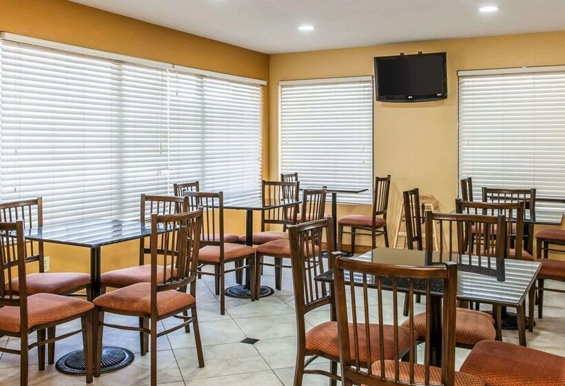 فندق Quality Inn & Suites Shelbyville I 74