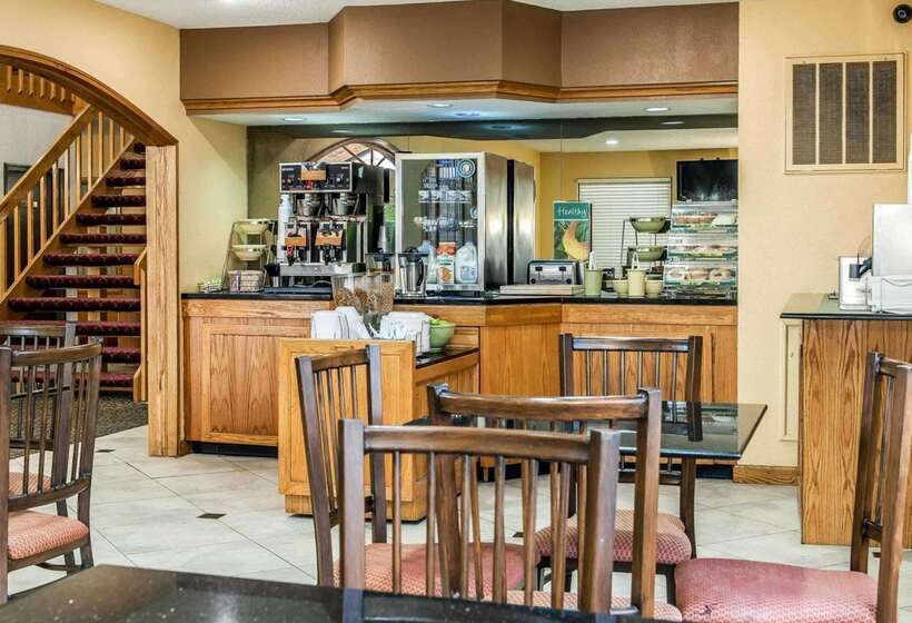 فندق Quality Inn & Suites Shelbyville I 74