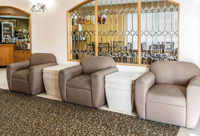 فندق Quality Inn & Suites Shelbyville I 74