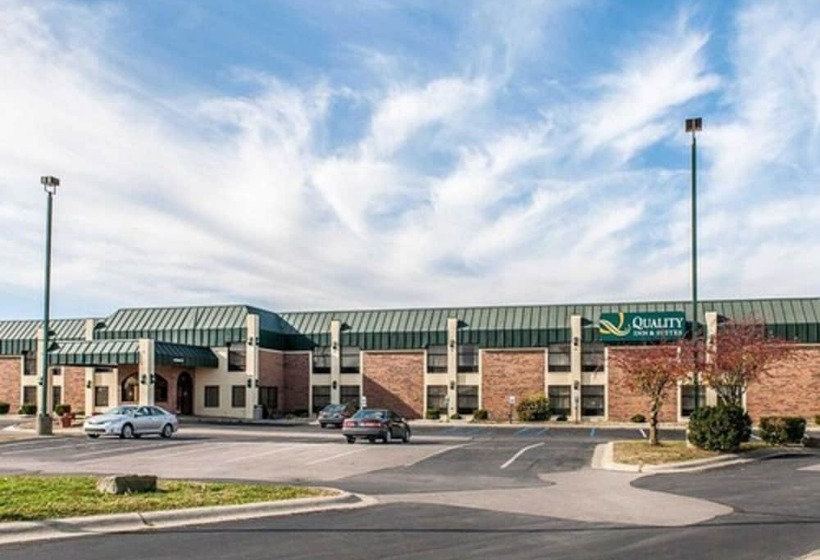فندق Quality Inn & Suites Shelbyville I 74