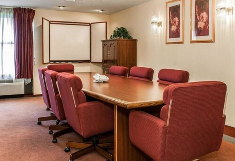 فندق Quality Inn & Suites Shelbyville I 74