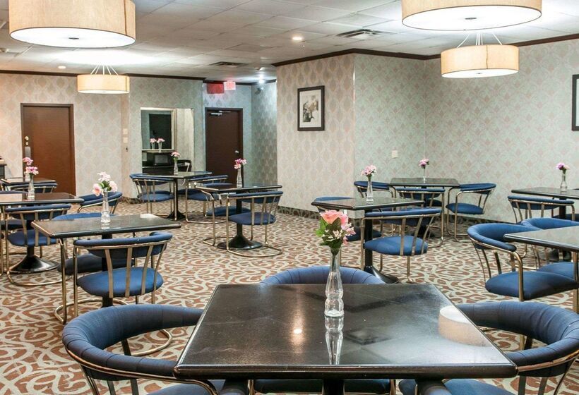호텔 Quality Inn Terre Haute University Area